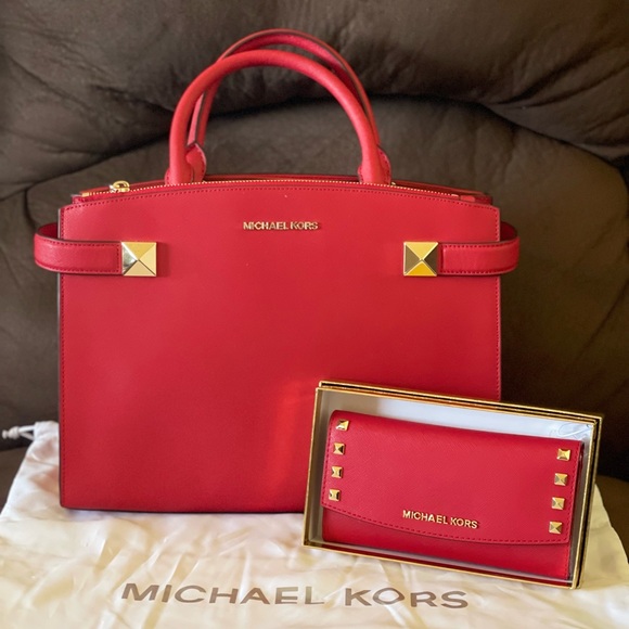 Brand new Michael Kors bag and wallet